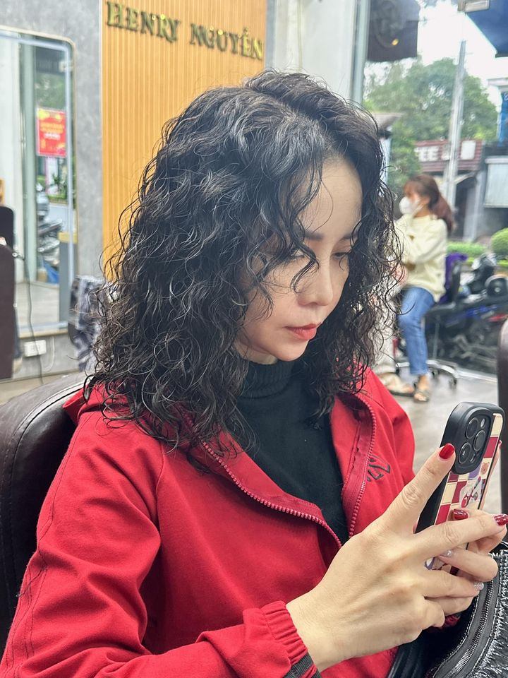 Hair Salon Henry Nguyễn