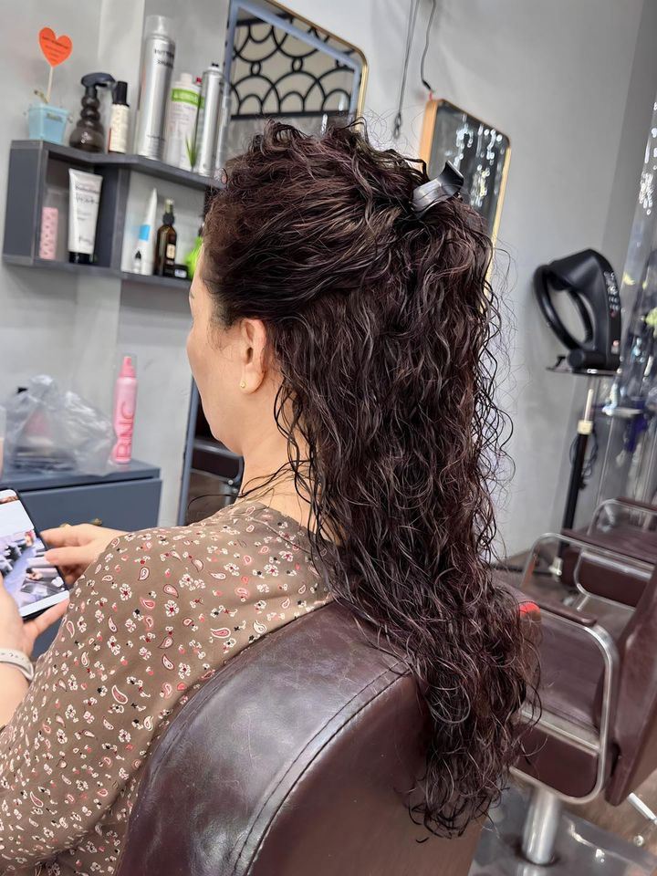 Hair Salon Henry Nguyễn