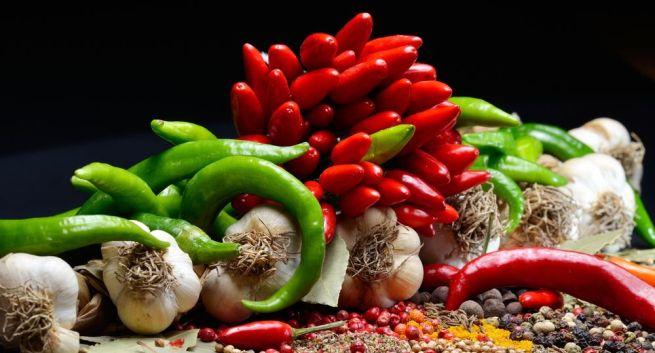 Thức ăn cay nóng không tốt cho bệnh nhân trĩ