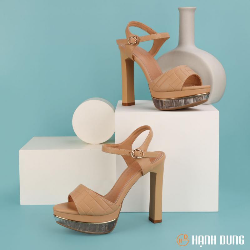 Dáng giày cao gót của thương hiệu Hạnh Dung