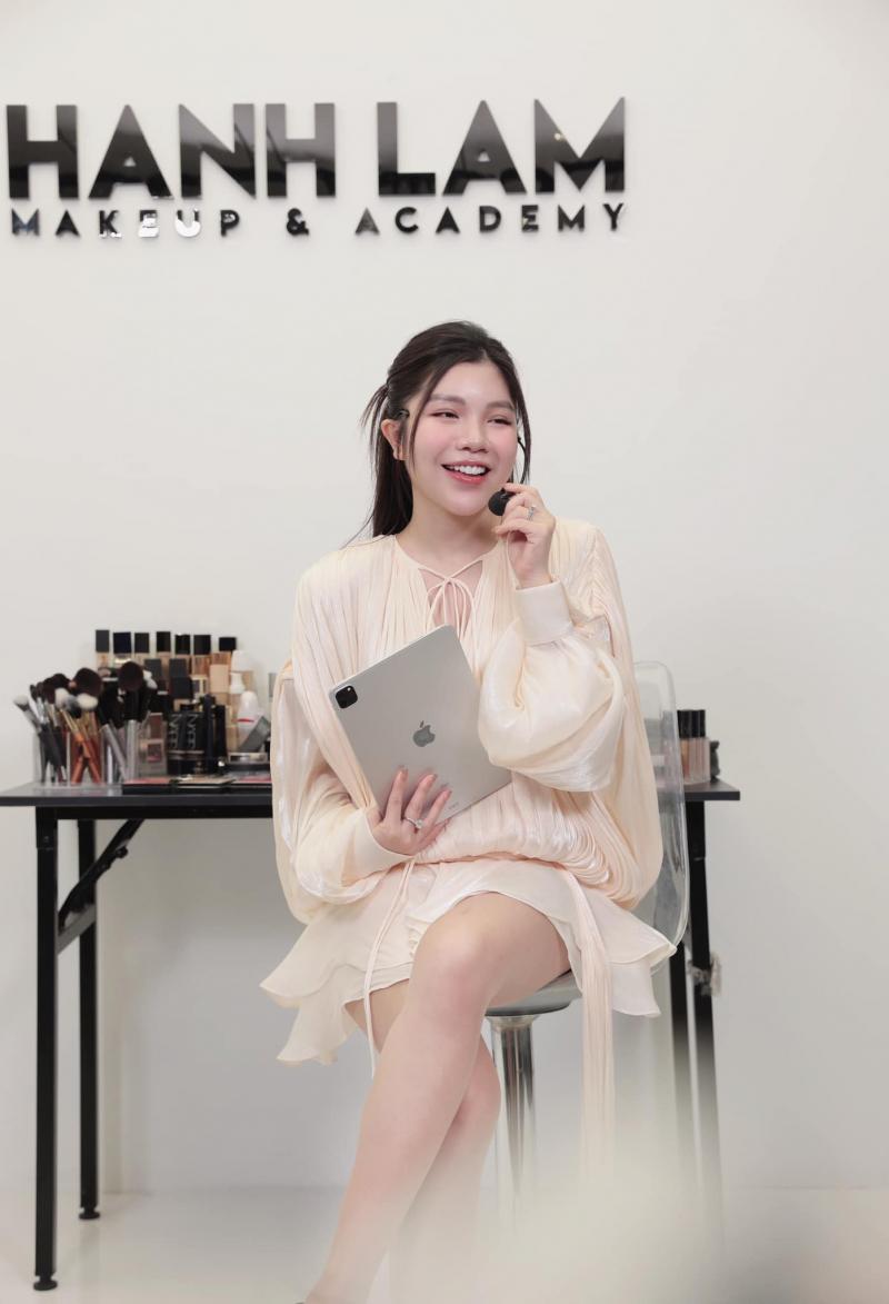 Hạnh Lâm Makeup