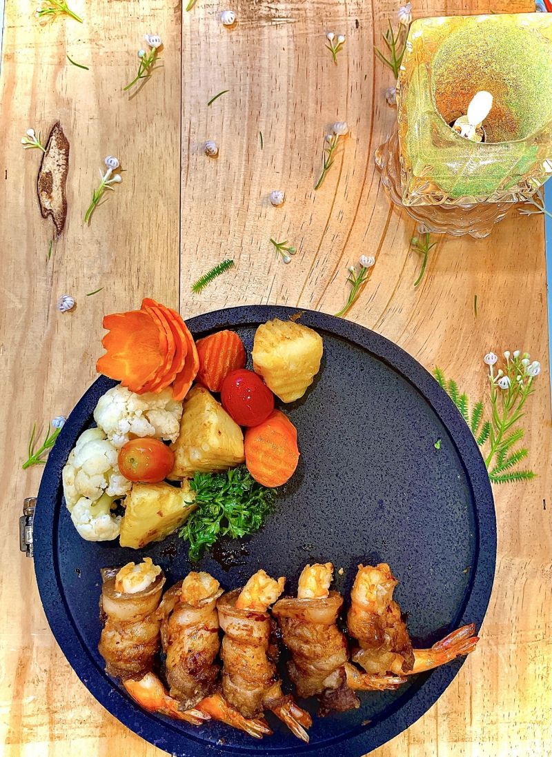 Nhà hàng Những Người Bạn