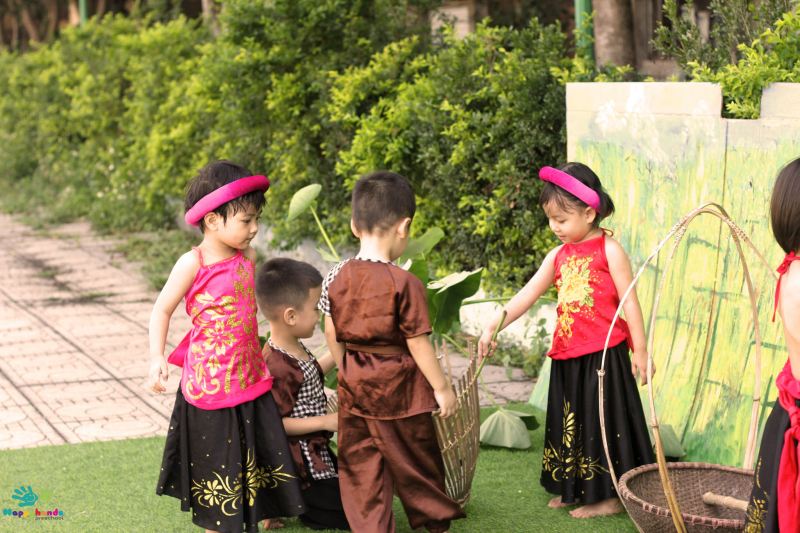 Hội xuân tại Happy Hands Montessori School