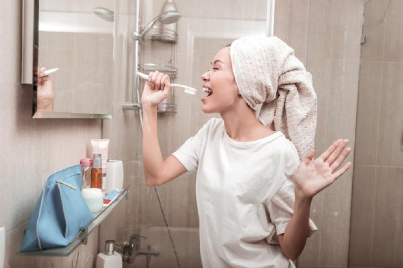Hát trong nhà tắm!