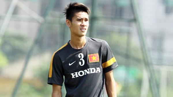 Hậu vệ Đinh Tiến Thành, số áo 5