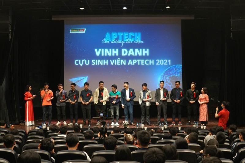 Hệ thống đào tạo lập trình viên Quốc tế Aptech là đơn vị đã có hơn 20 năm kinh nghiệm đào tạo lập trình và các lĩnh vực trong ngành CNTT