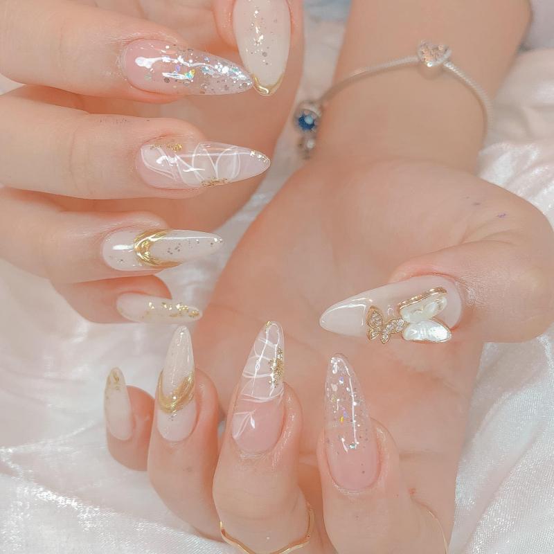 HELIA Nail & Eyelashes