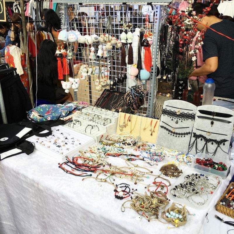 Phụ kiện cực xinh cũng là ưu điểm của Hello Weekend Market