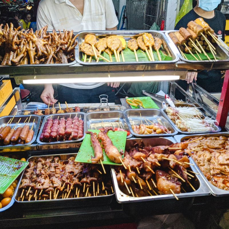 Hẻm Chợ Đêm Ẩm Thực Hồ Thị Kỷ - Quận 10