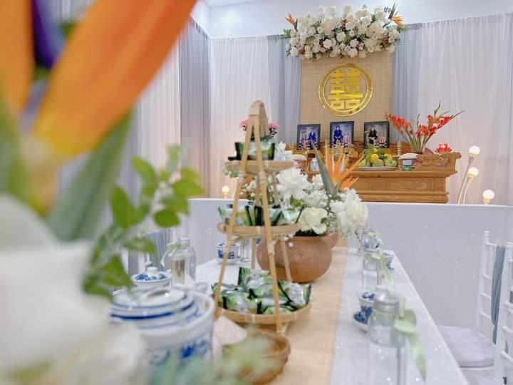 Hera Wedding