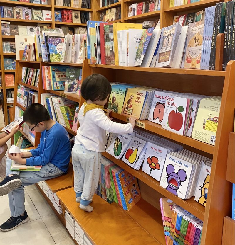 Hiệu sách Nhã Nam
