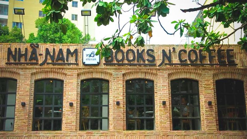 Vẻ ngoài cổ điển của Nhã Nam Books N'Coffee