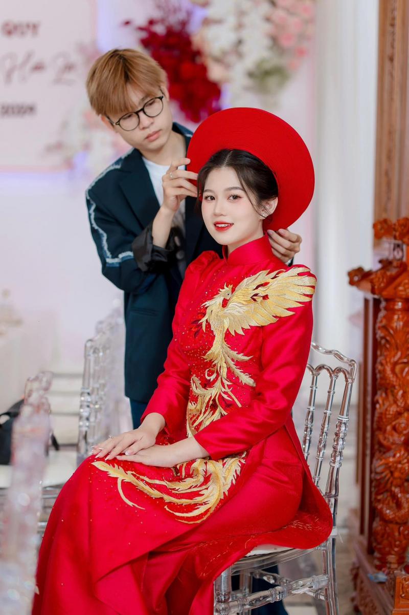 Hiwon Makeup & Academy