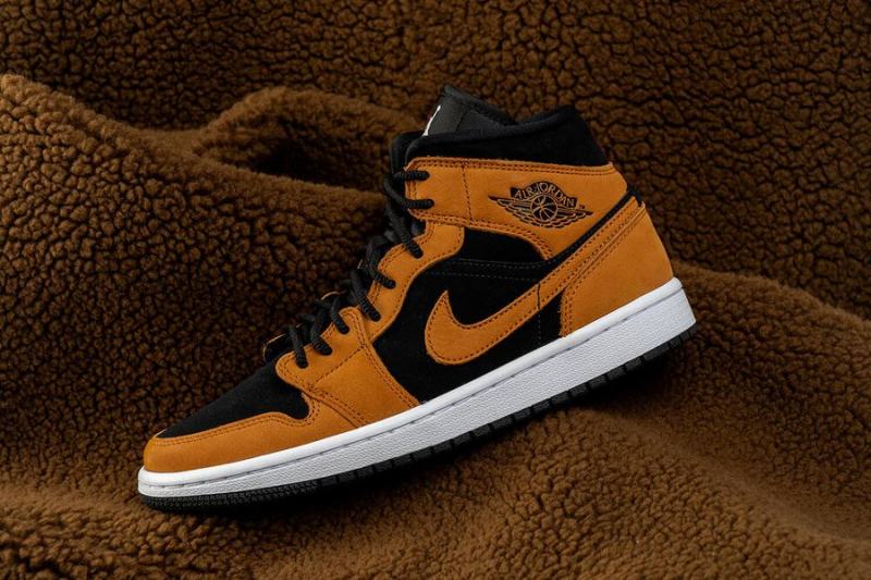 HNM Sneaker