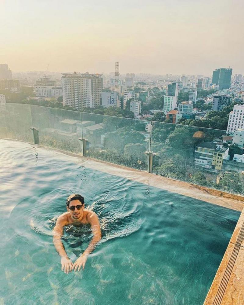 View ngắm trọn Sài Gòn vào buổi chiều tà