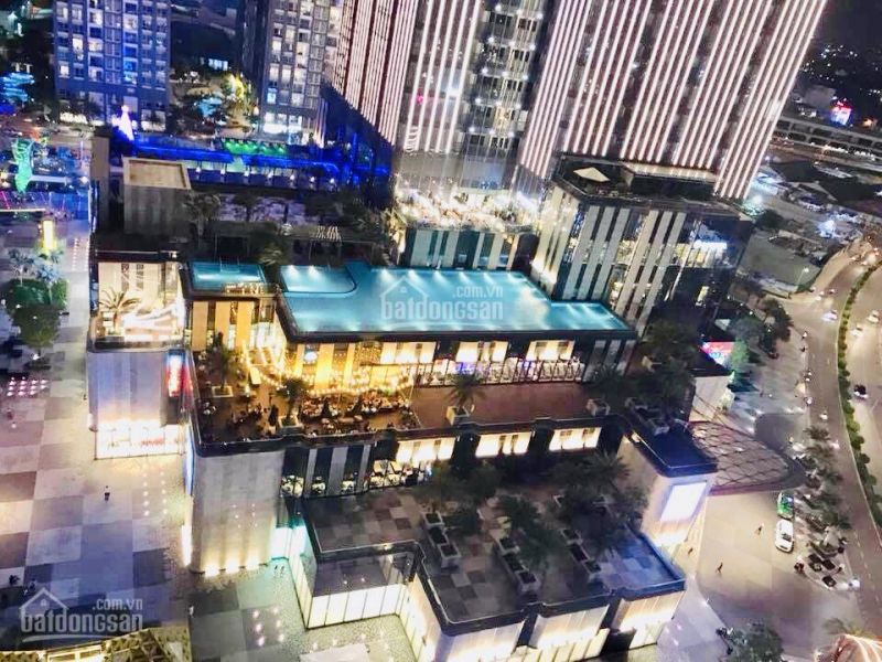 Không gian sang chảnh và lãng mạn về đêm tại đây