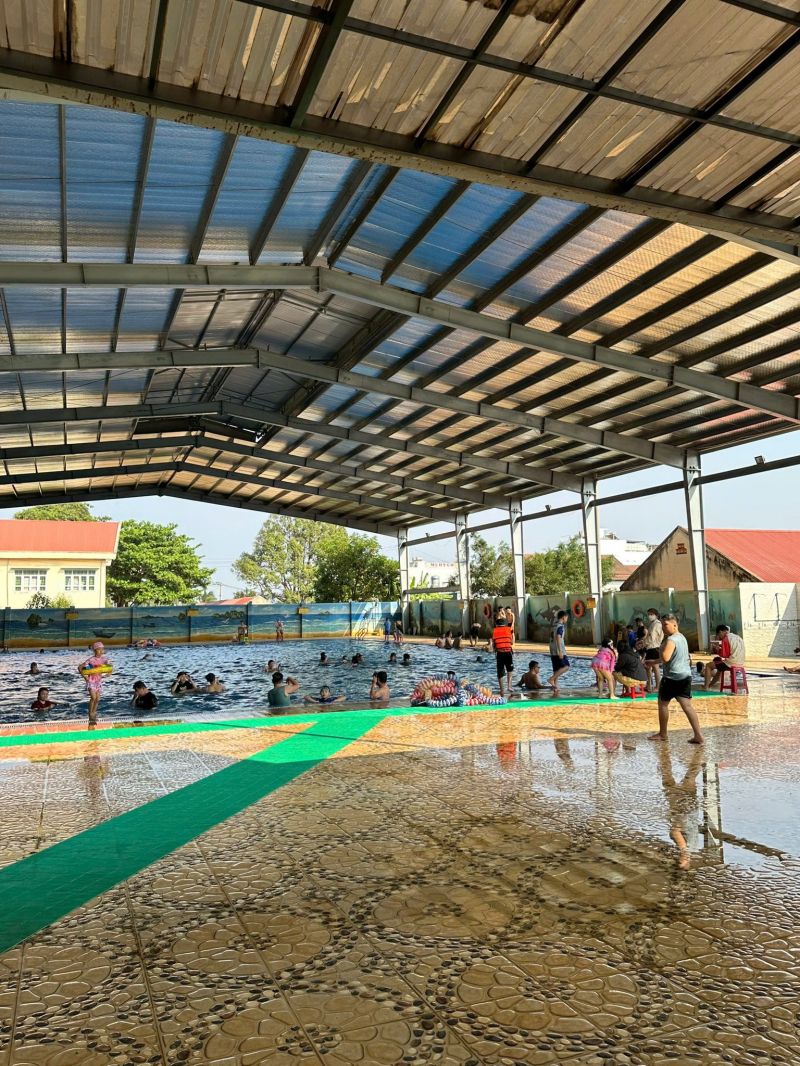 Hồ bơi Trung Tâm TDTT Hoài Ân