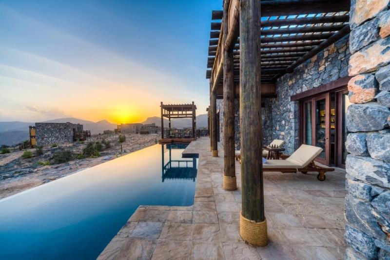 Khách sạn Alila Jabal Akhdar là một khách sạn trên núi nổi tiếng, tọa lạc trên dãy núi Al Hajar