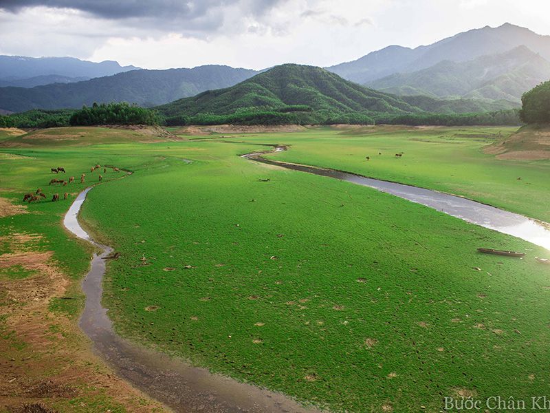 Hồ Hòa Trung