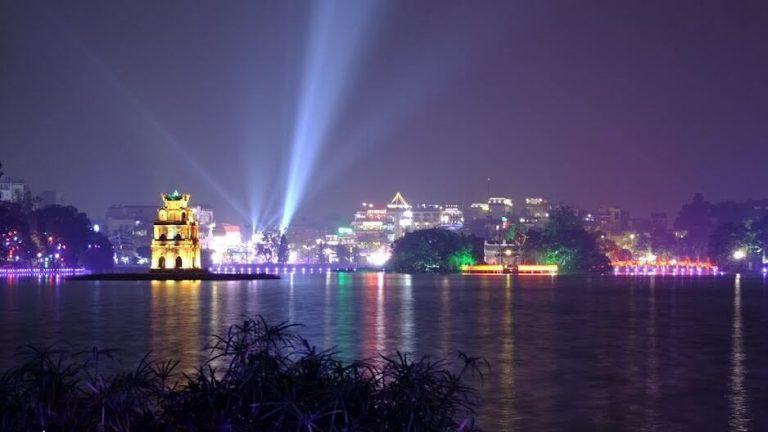 Hồ Hoàn Kiếm (Hồ Gươm)