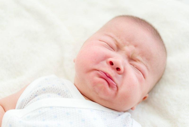 Ho, khóc quá nhiều - Con có thể bị bệnh dạ dày