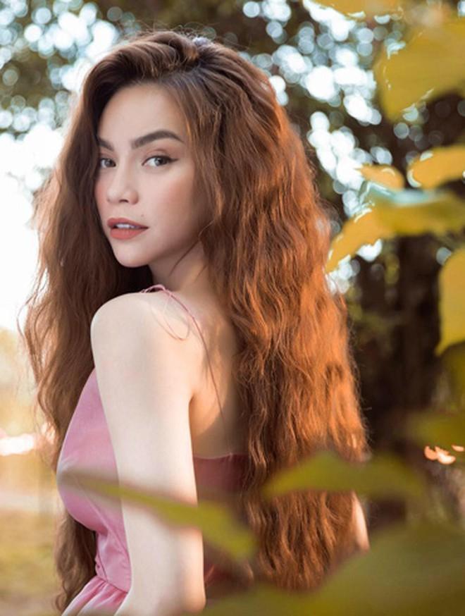 Khoe vai trần