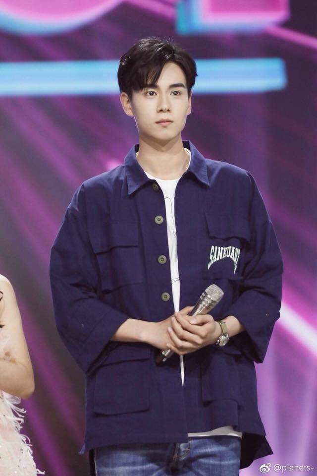 Hồ Nhất Thiên