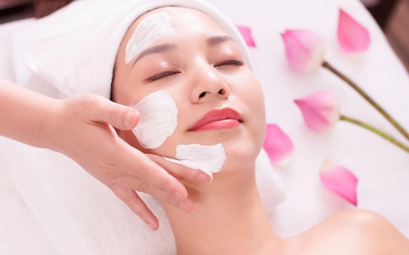 Mặt nạ đất sét thường được sử dụng để trị mụn