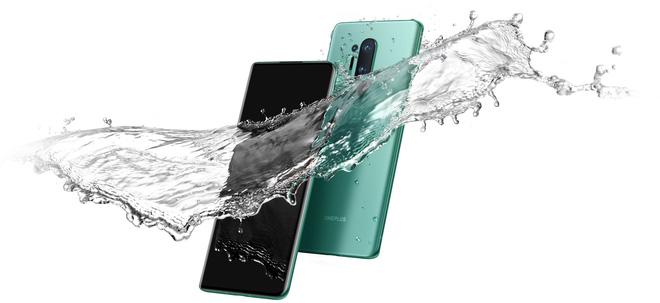 Hỗ trợ sạc không dây & kháng bụi nước IP68
