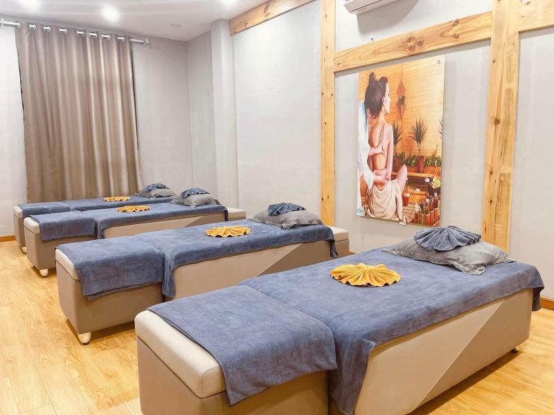 Massage Khoẻ Hoa Chi Anh