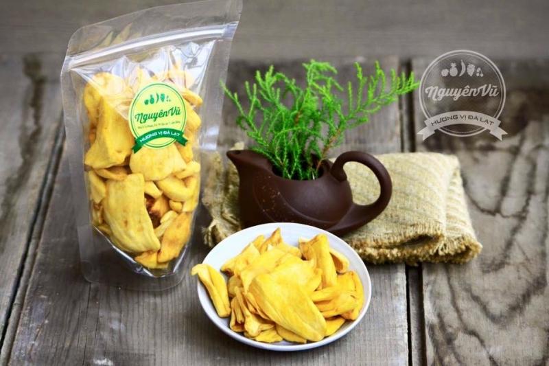 Mít sấy khô của Nguyên Vũ