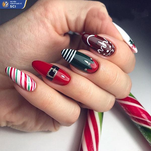 Họa tiết nail cây kẹo gậy giáng sinh 3D đầy thu hút