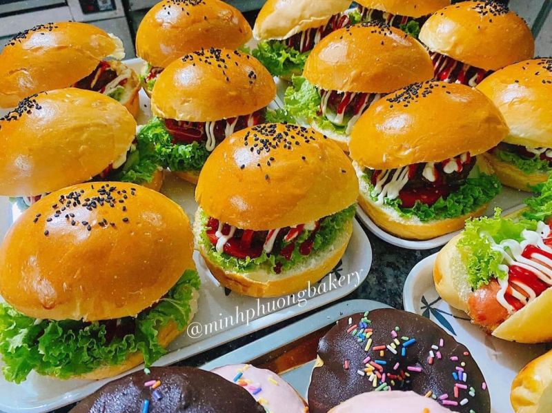 Minh Phương Bakery
