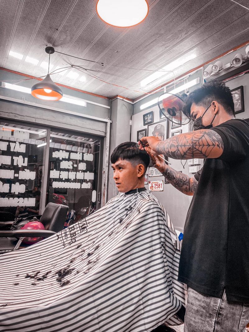 Hoàng Long Barber Shop