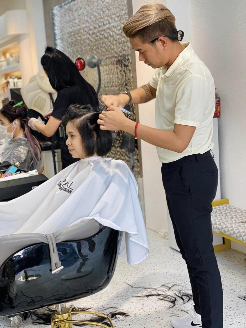Hoàng Toni Hairsalon