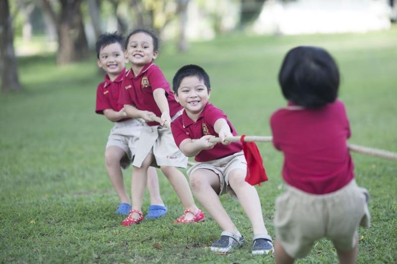 Hoạt động ngoại khóa được tổ chức liên tục cho các em học sinh