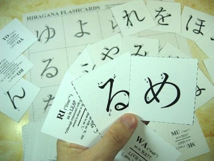 Học bằng cách viết và ghi chú từ vựng