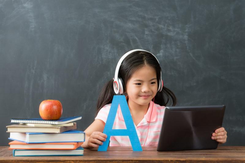 Học tập qua livestream của giáo viên