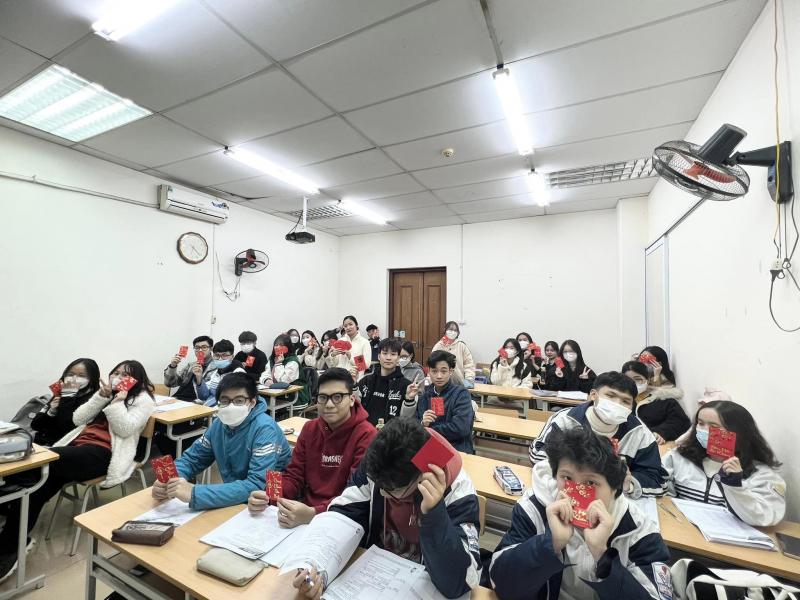 Học Tiếng Anh với Cô Hoàng Xuân