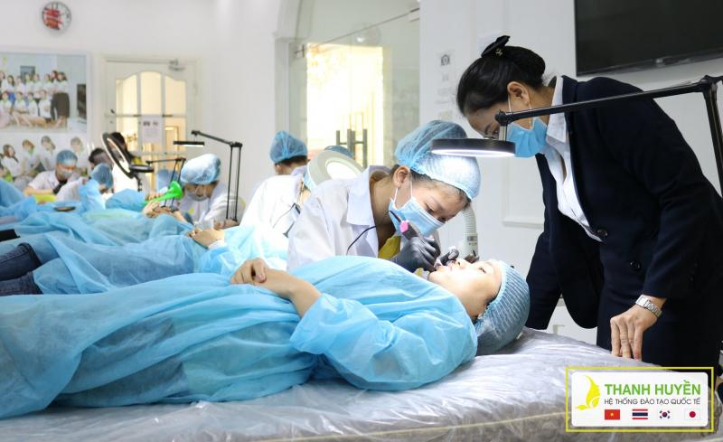 Học viện chuyên nghành Quốc Tế Spa Thanh Huyền.