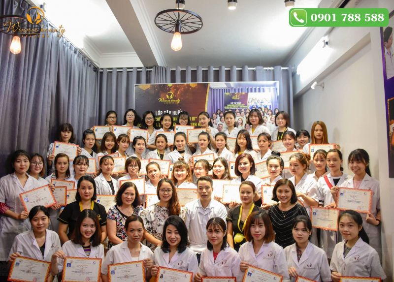 Học Viện Dạy Làm Đẹp Quốc Tế Winnie