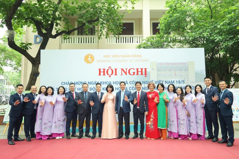 Học viện Ngân hàng (BAV)