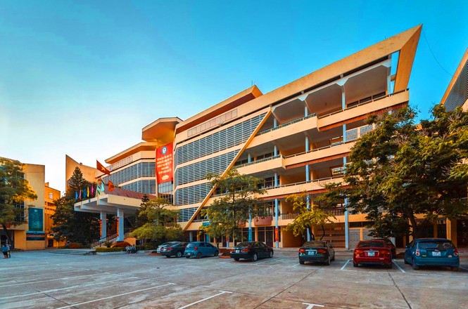 Học viện Tài chính