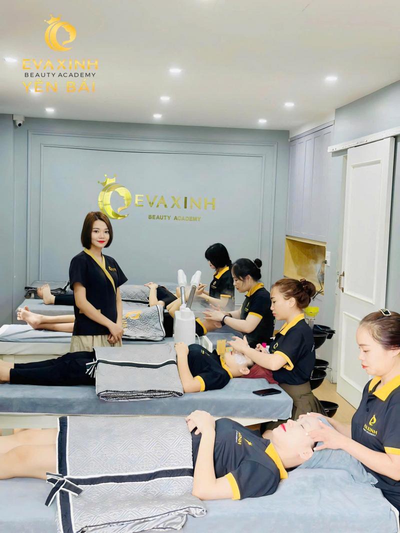 Học viện Thẩm mỹ Quốc tế EvaXinh Tại Hồ Chí Minh