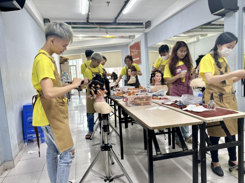 Học viện tóc quốc tế OneStar - nơi đào tạo nghề tóc uy tín nhất tại Hà Nội