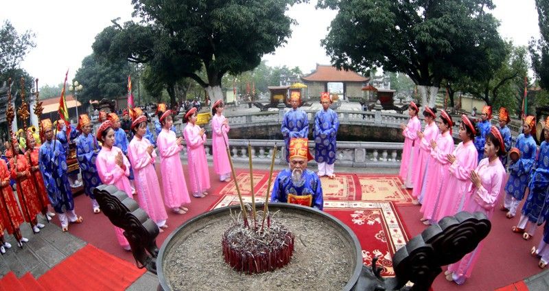 Hội đền Hai Bà Trưng