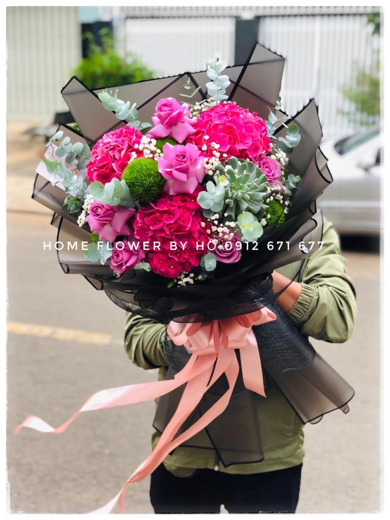 Home Flowers by Hồ