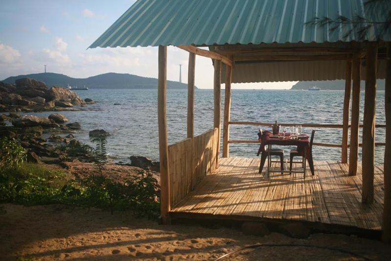 Hon Dam Island Hideaway