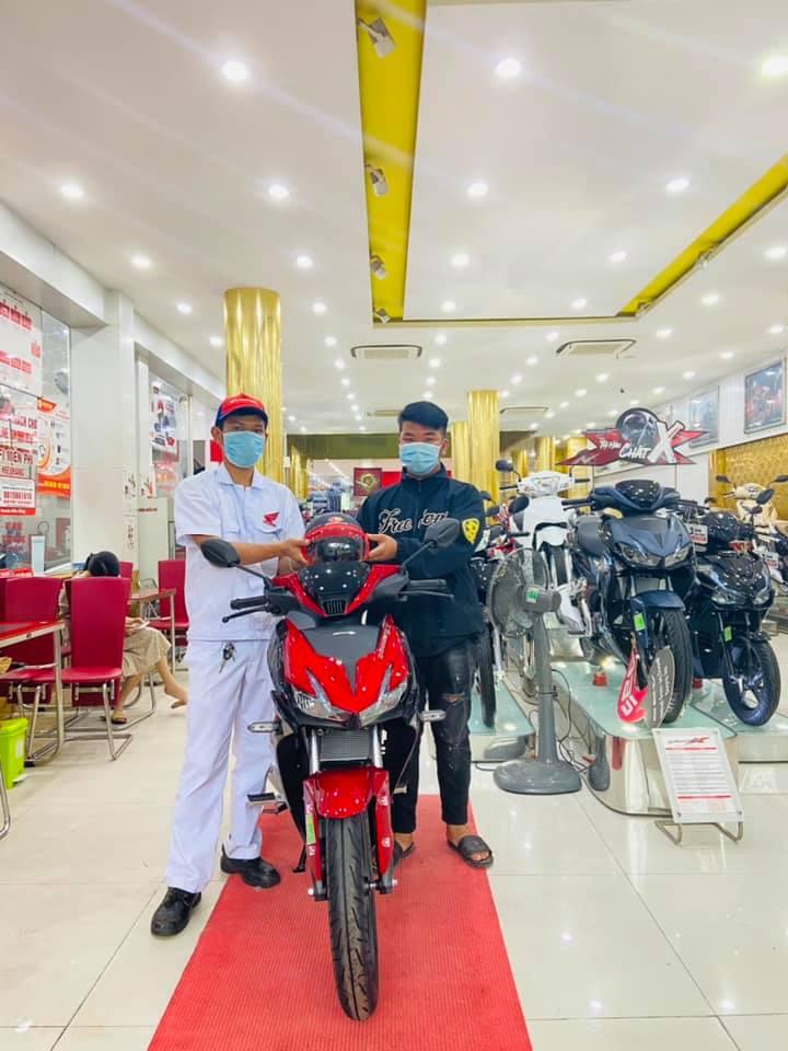 Honda Hiếu Hằng