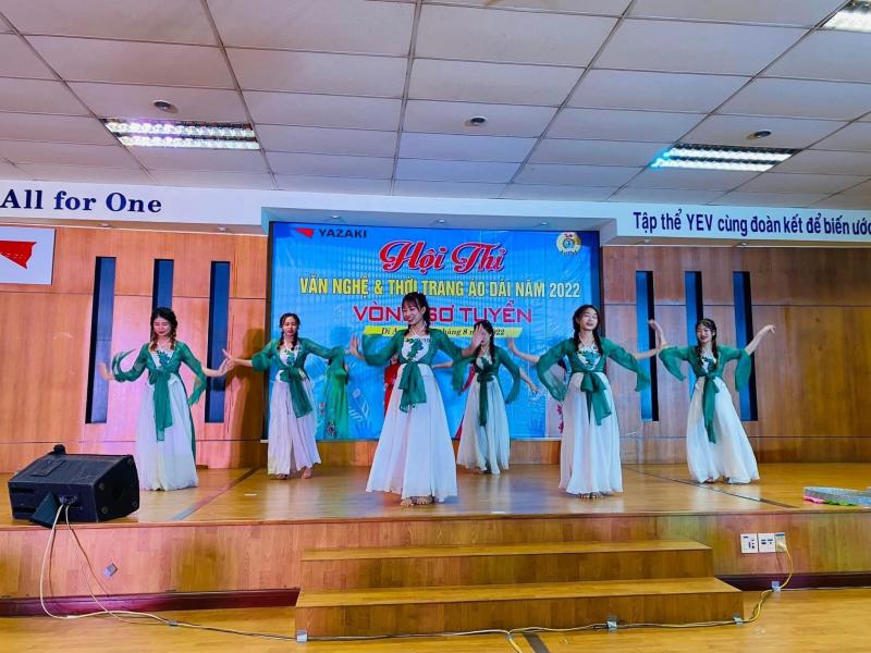 Hồng Minh Trang Phục Biểu Diễn Văn Nghệ
